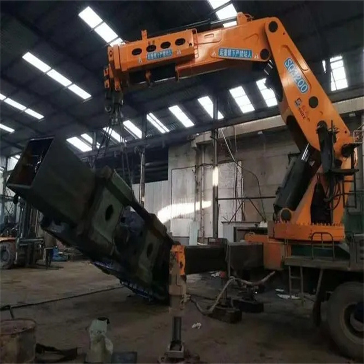 弋阳县130吨折臂吊车出租吊机租赁附近电话