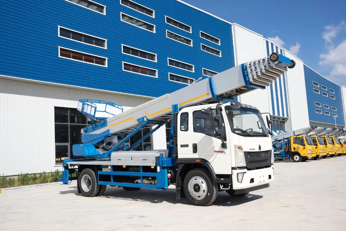 弋阳县出租云梯车高空作业车 建筑垃圾搬运