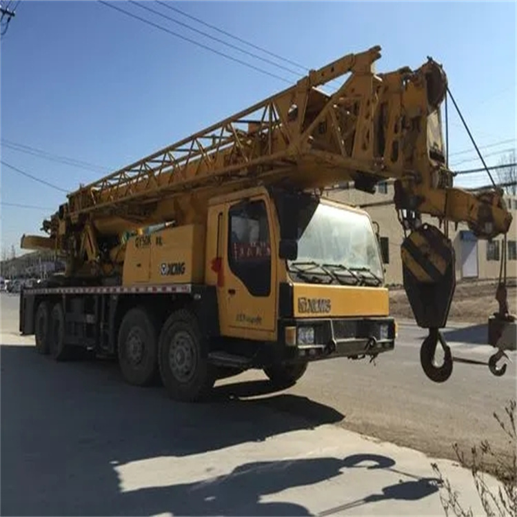 弋阳县吊车吊挖机的正确办法